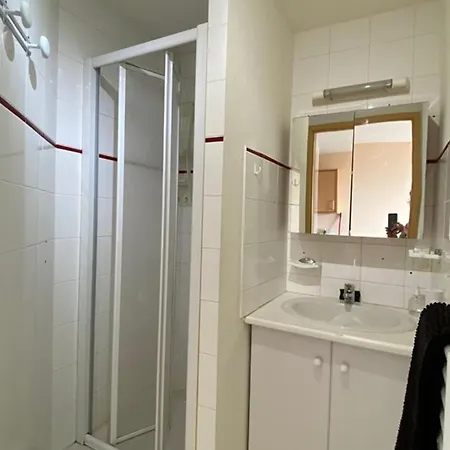 T2 Avec Terrasse, Parking, Animaux Admis - Fr-1-379-172 Апартаменты